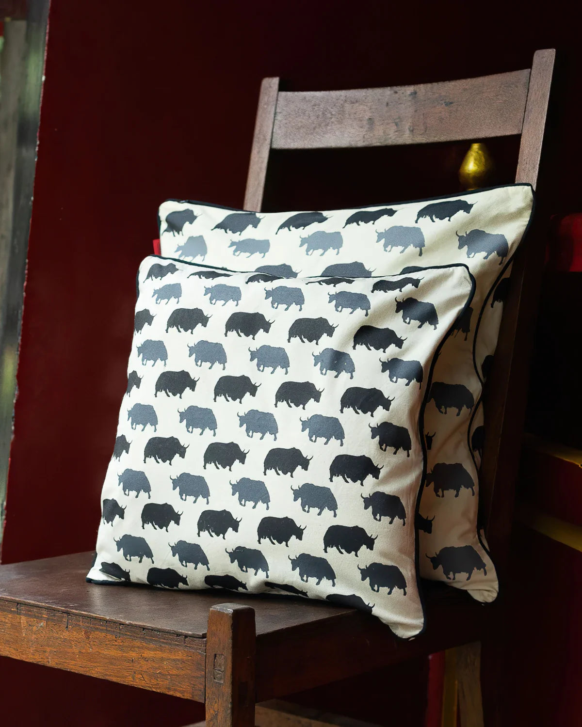 Yaks Cushion Cover Set
