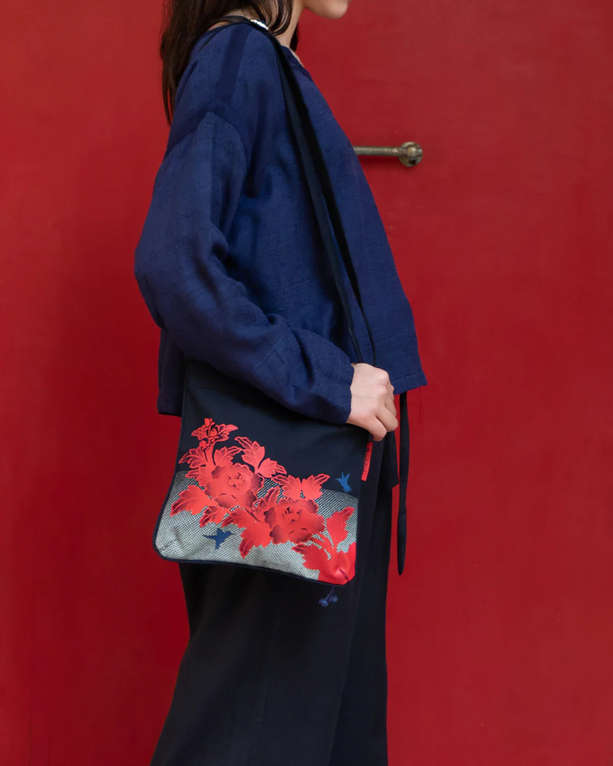 Birds & Flowers Sling Bag - Black